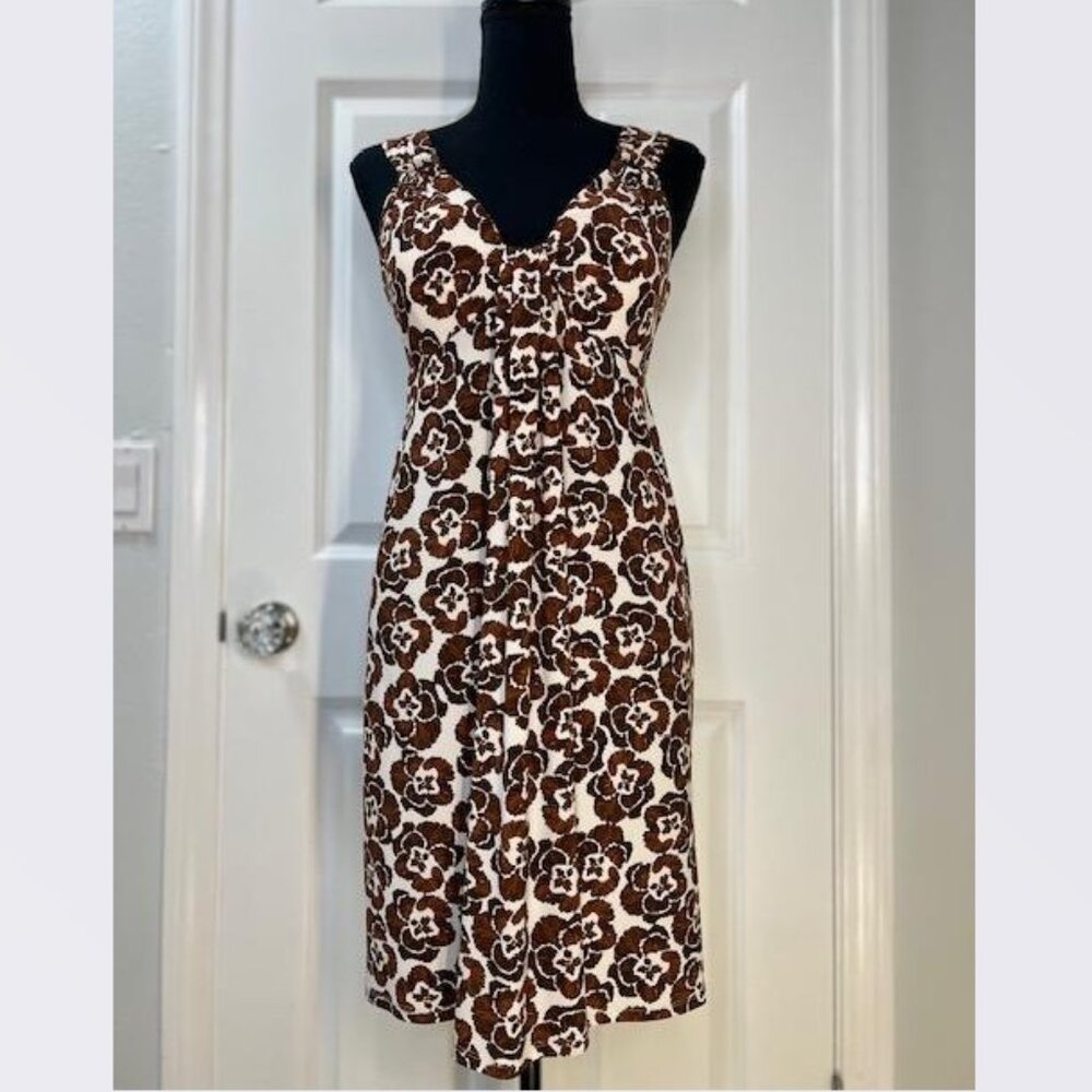 Nine West Dress in Brown Floral Print with Front Panel Pleat – Size 10